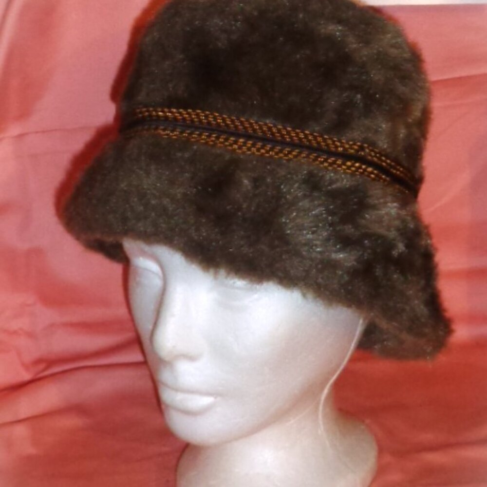 WARM,COMFY BROWN FAUX FUR WINTER HAT WITH EAR COVERS INSIDE-EXCELLENT-AMERICAN